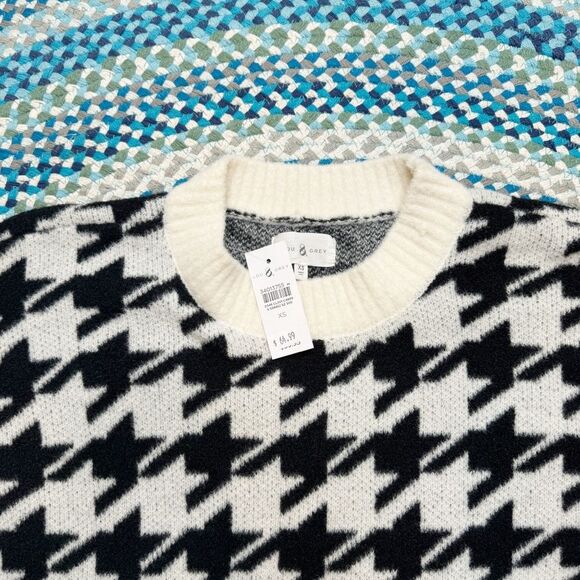 New. Lou & Grey Sweater - Picture 3 of 4
